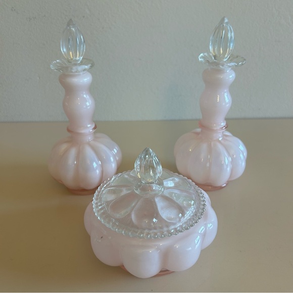Fenton Rose Melon Vanity Set Perfume Bottles Powder Jar USA - Picture 1 of 7